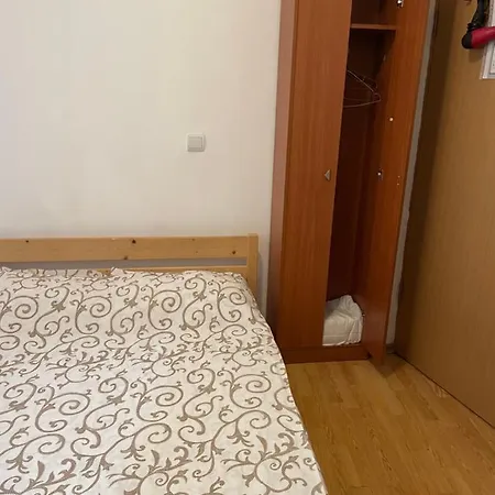 Studio Piata Amzei Nr.1 *